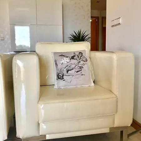 With Ocean View * 明德卢