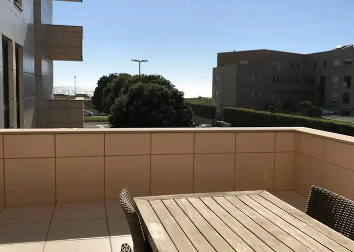 With Ocean View Apartment *